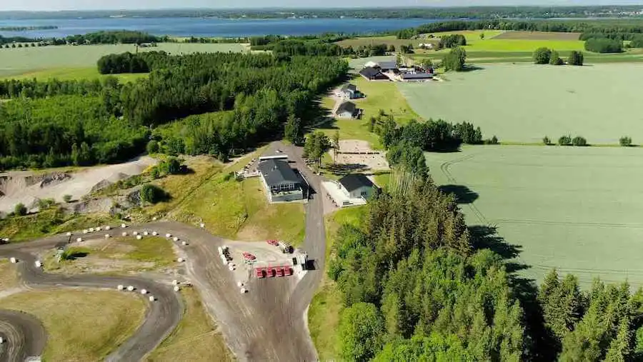 Svensexa och möhippa på Torpa Gård